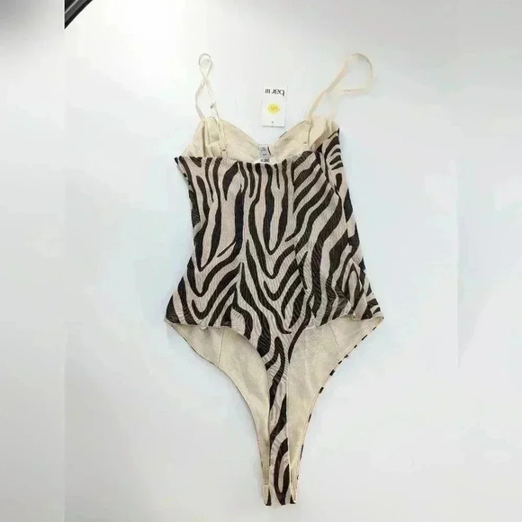 Bar III Bodysuit Womens size XXSmall Beige Black Zebra Print Mesh Lined New - Picture 7 of 8